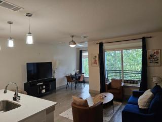 Gorgeous Condo facing the Riverwalk with a King Suite - San Antonio - 0