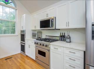 Villa Baloch- w/ Sparkling heated pool - East Hampton - 6