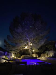 Maison avec vue et piscine pour 4 à 8 personnes - Saint-Laurent-des-Arbres - 3
