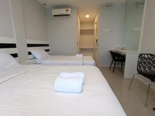 LEA GUEST HOUSE & CAFE Lukut - 1