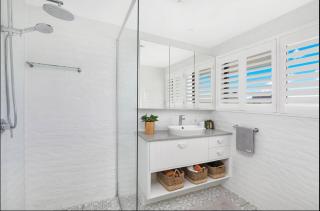 Luxury 2 Bedroom Unit Mooloolaba - Mooloolaba - 5