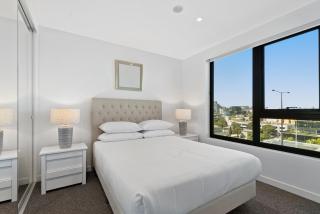 Gorgeous 2-Bed with Pool Gym Close to Everything - Melbourne - 6