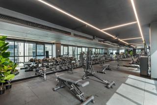 Gorgeous 2-Bed with Pool Gym Close to Everything - Melbourne - 8
