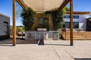 Luxury Villa Year-Round Heated Pool Hot Tub Fire Pit Lawn - Kenwood - 5