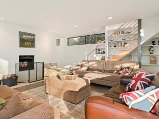 Lindmore Retreat & Spa - Luxury Family Home - Queenstown - 4