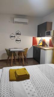 Apartment and Room Bonefacic - 5