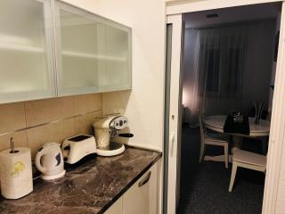 WHOLE HOUSE FOREST-yard and BBQ, private parking - 3