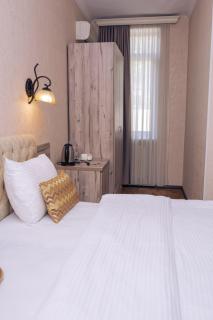 Hotel Imperial House - 9