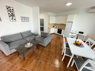 Seaside Apartment Golem - 4