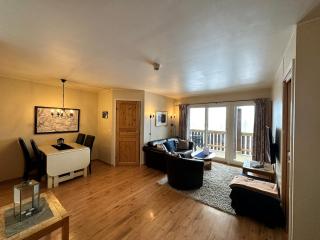 Family-Friendly Apartment Steps from everything - Beitostøl - 7