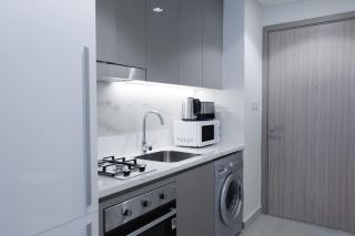 Elegant Studio in Azizi Riviera - Dubai - 4