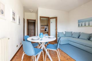 Comfy Apartment With private parking near the Beach! - Viareggio - 6