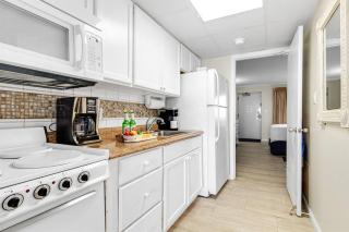 Ready Set and Relax, Oceanfront Suite w Jetted tub! B 1134 - Myrtle Beach - 9