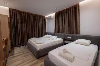 Rest Hour Hotel - 0