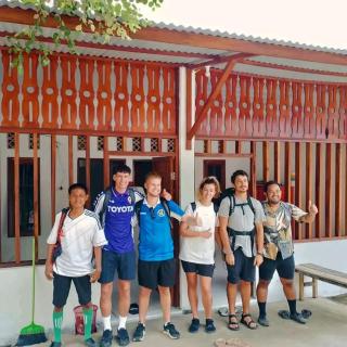 CINDY BACK PACKER GUEST HOUSE & book treking with us - Bukit Lawang - 0