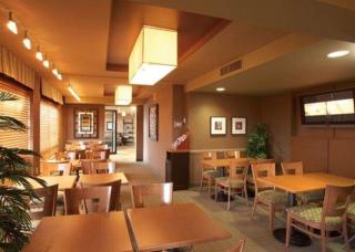 Quality Inn & Suites PE Trudeau Airport - Dorval - 2