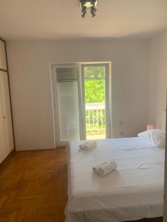 Apartments and rooms Velada - 1