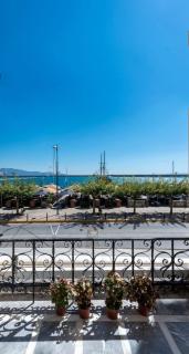 Aigli Seafront Loft-Bespoke Design Gem - Kalamata - 5