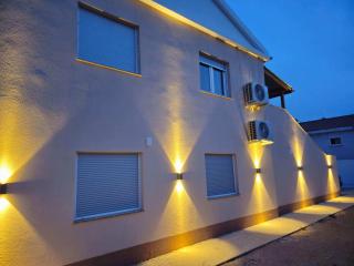 Apartman Tia - Povljana - 0