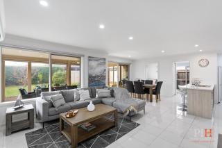 Spacious 4-BR Family Home - Cowes - 0