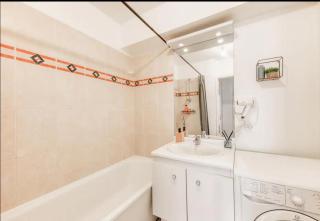 Paris Métro 7 Parking gratuit - 8