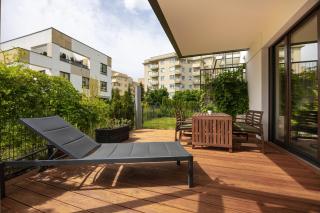 Spacious Family Apartment with Garden & Parking by Noclegi Renters - 8