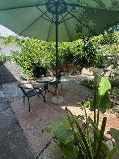 Quiet Seafront Studio Apartment - 8
