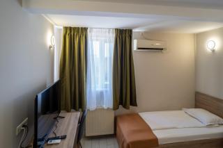 City Hotel Bucharest - Bucharest - 1