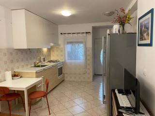 Marjan park, peaceful family place, free parking, 2 minute from beach - Split - 9