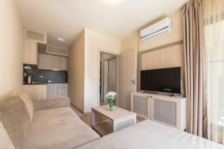 Golden Sands Apartment - 8