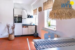 Ferienhaus am Gutspark Drankse Ferienwohnung Sonnenmeer - Dranske - 0