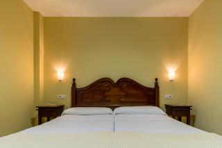 Apartamentos Silken Playa de Toró - Llanes - 9