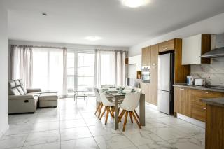 Spacious Modern Apartment Near the Sea in Xemxija - St Paul's Bay - 0
