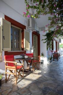 FLOWERS STUDIOS - Skala - 0