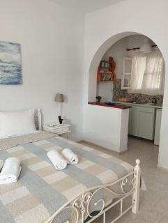 Smaragdi Rooms and Studios - Skopelos - 2