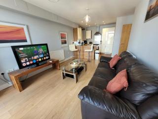 Lesley Court- A lovely Spacious 2 bedroom apartment by Catchpole Stays - Chelmsford - 9