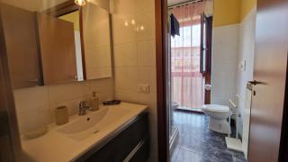 Maggiore Getaway 5 Min Drive from Lake Maggiore - Luino - 3