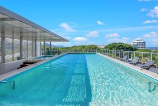 Horizons at Harbour Lights - Tropical Poolside Flair - Cairns - 8
