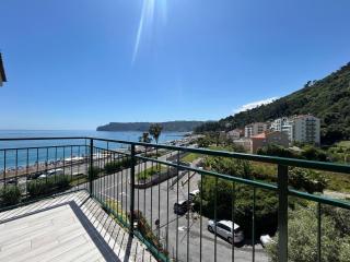La Casa sul Mare by Holiday World - Spotorno - 6