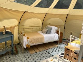 Poppy Fields Glamping - Stowe - 2