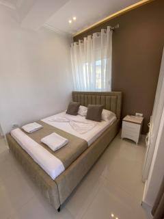 Nikol - Sarandë - 0
