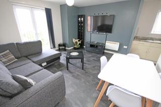 Chapman Spacious 2 Bedroom Apartment - Bradford - 0