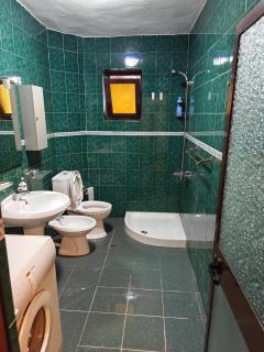 Leti's Flat 5 min from Bllok and from Lake - Tirana - 5