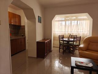 Leti's Flat 5 min from Bllok and from Lake - Tirana - 2