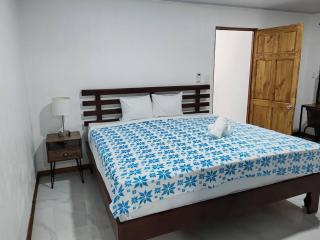 Bernis House with Jacuzzi - 1