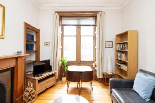 Charming 1-Bedroom Edinburgh City Getaway - Edinburgh - 6