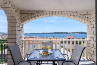 Apartments Eva - Trogir - 0