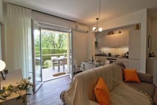 Appartamento con spiaggia privata vista lago nuovissimo - 7