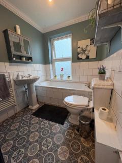 Double Room - Folkestone Harbour - 3