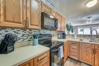 Steps to Ocean Convenient Myrtle Beach Townhome! - Myrtle Beach - 9